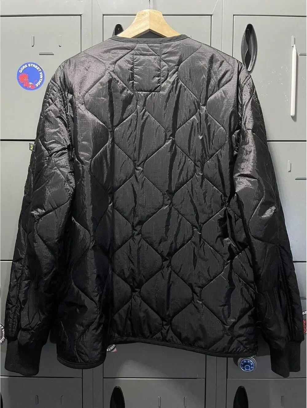 Alpha Industries quilted liner button up flight jacket - Picture 2 of 4